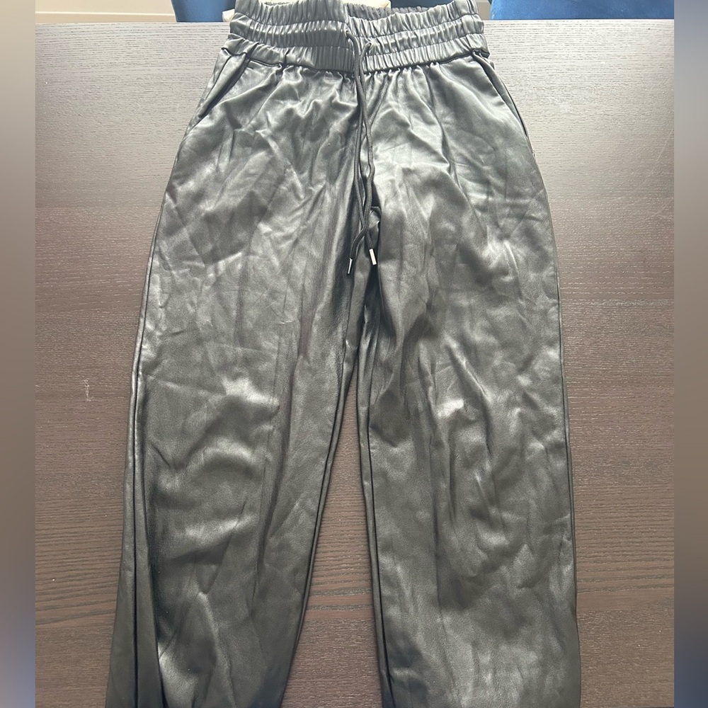 Leather pants dynamite